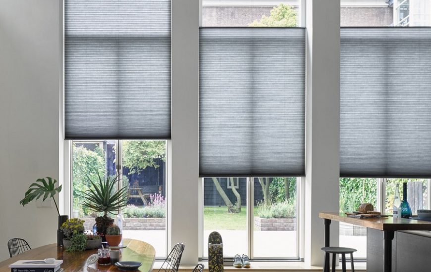 Combiner différents styles de stores intérieurs